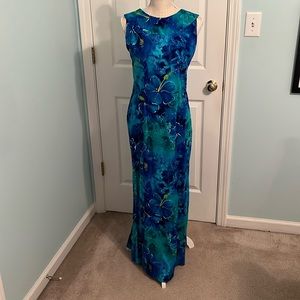 COPY - Vintage Hukilau Fashions Hawaiian Maxi Dress.  Resort wear.  Size 8-10.